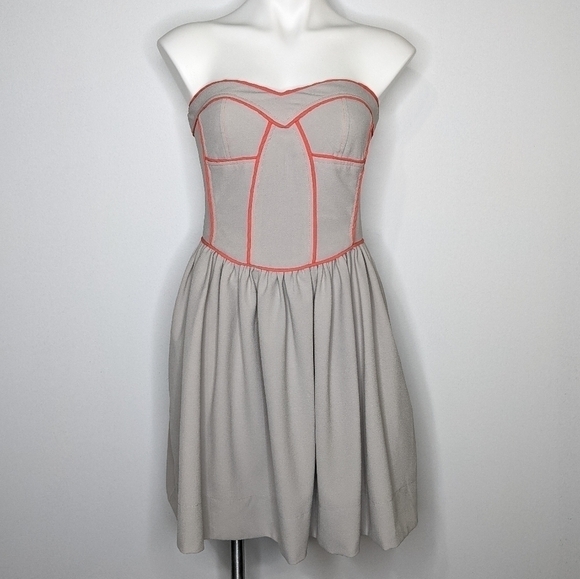 ✨3/$15  Bar lll grey peach strapless dress M - Picture 1 of 7